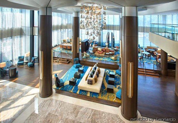 Marriott At Glenpointe Hotel