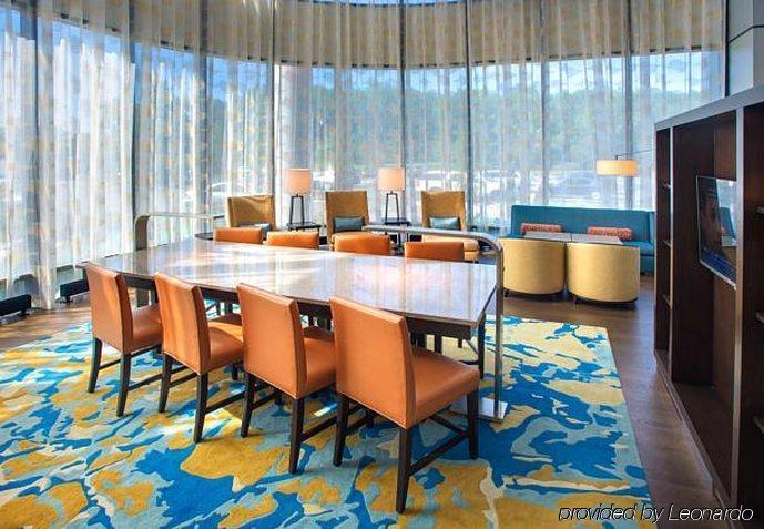 Marriott At Glenpointe