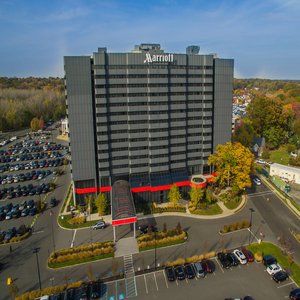 Hotel Marriott At Glenpointe 3*